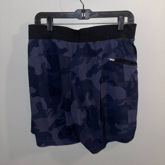 Lululemon T.H.E. Short Linerless - Camo Cadet Blue Black - Size Large - 7" - Picture 3 of 4
